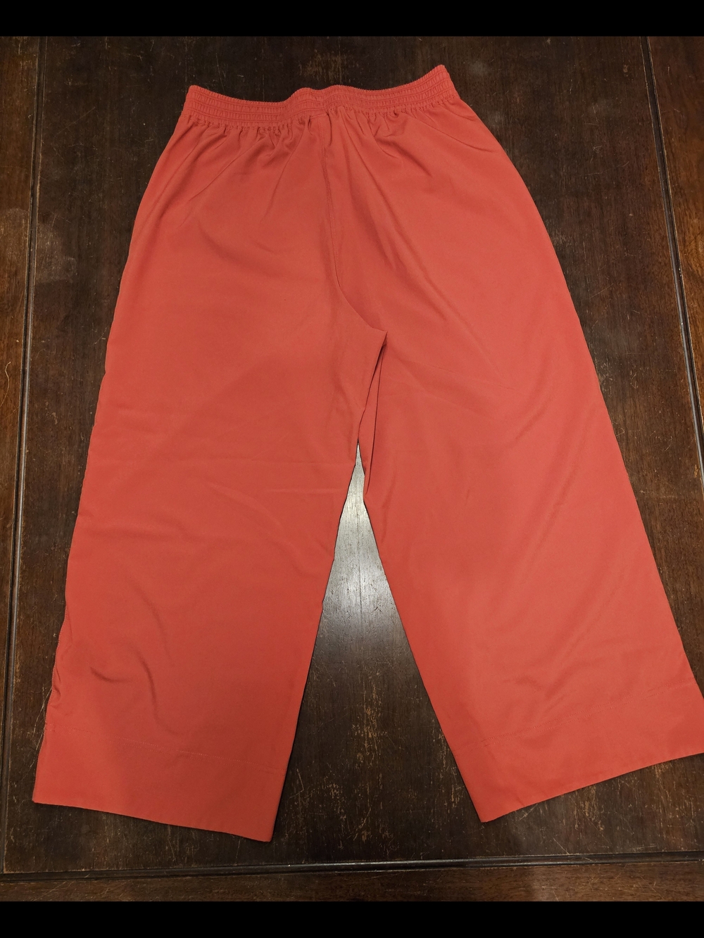 Old Navy Active Women's Wide-Leg Crop Pants in Coral Red - Size Medium - Picture 2 of 5